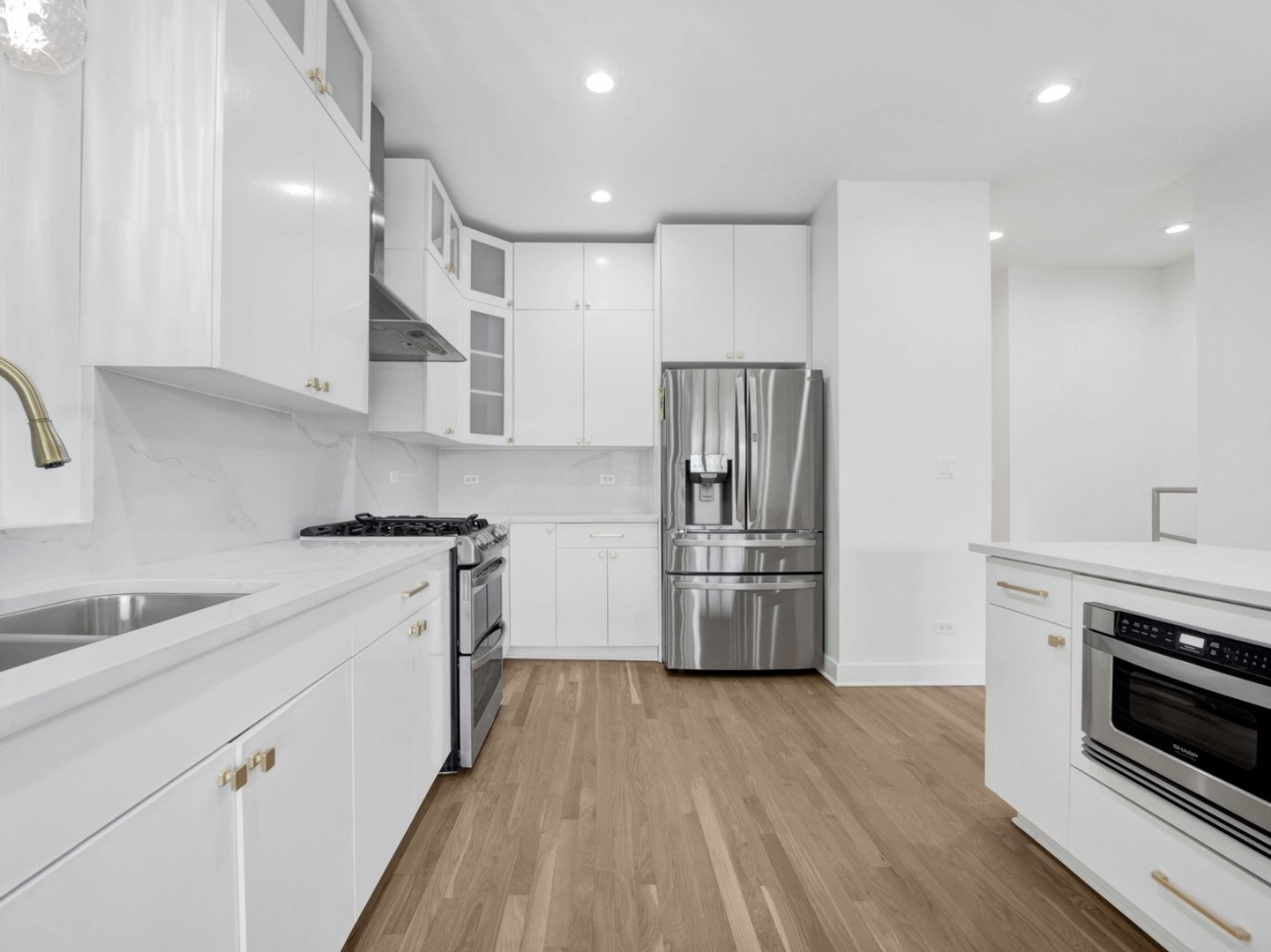 1445 W Grand Avenue 1E