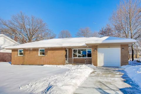 Photo of 623 N Benton Street, Palatine, IL 60067 (MLS # 12530230)