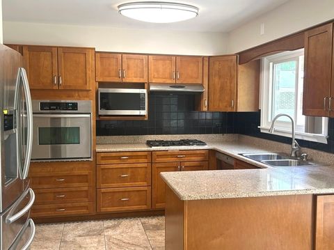 Tiny photo for 1402 Berry Lane, Flossmoor, IL 60422 (MLS # 12599772)