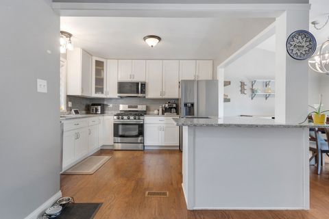 Tiny photo for 811 S Sheridan Drive, Bartlett, IL 60103 (MLS # 12452467)