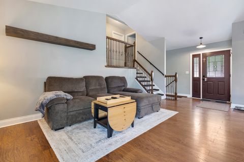 Tiny photo for 811 S Sheridan Drive, Bartlett, IL 60103 (MLS # 12452467)