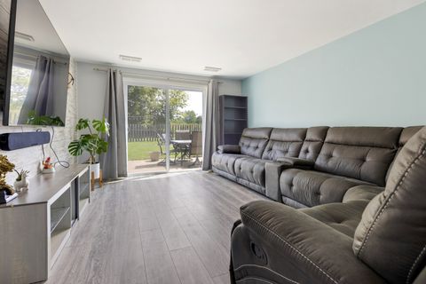 Tiny photo for 811 S Sheridan Drive, Bartlett, IL 60103 (MLS # 12452467)