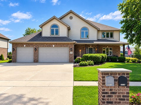 Tiny photo for 2016 Edgeview Drive, New Lenox, IL 60451 (MLS # 12762359)