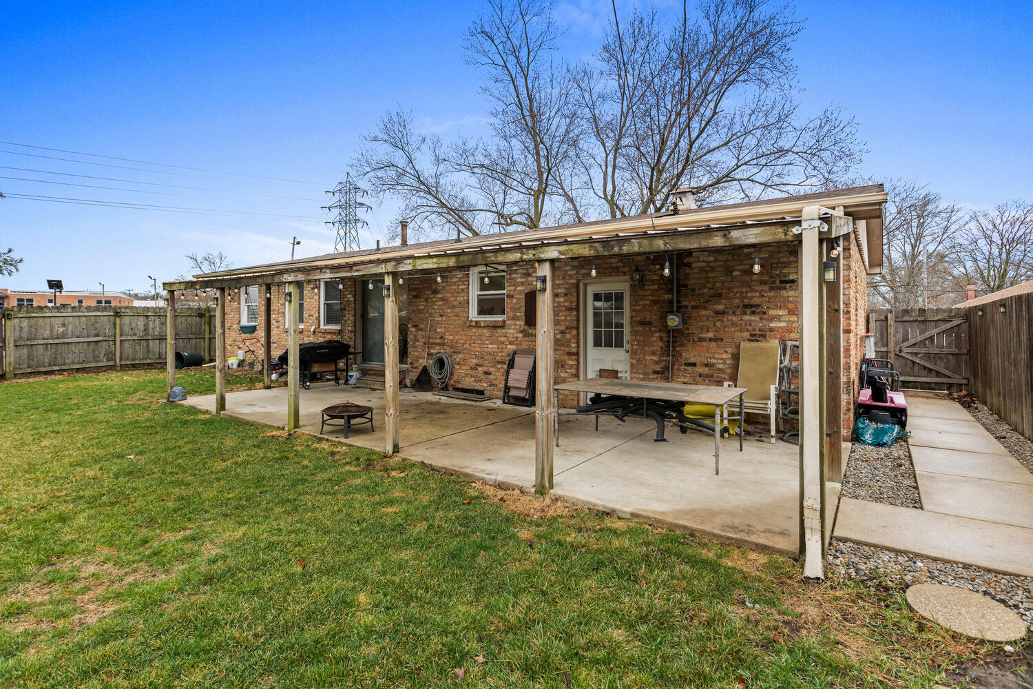 1502 Powers Lane