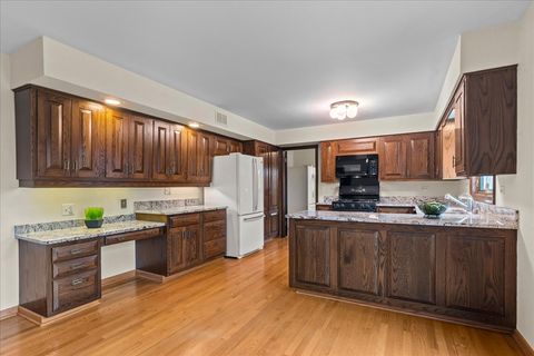 Tiny photo for 4319 Phyllis Drive, Northbrook, IL 60062 (MLS # 12606756)