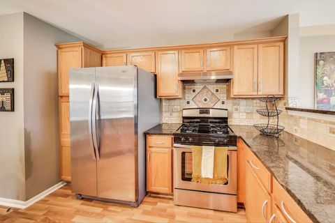 Tiny photo for 516 Citadel Circle, Westmont, IL 60559 (MLS # 12479648)