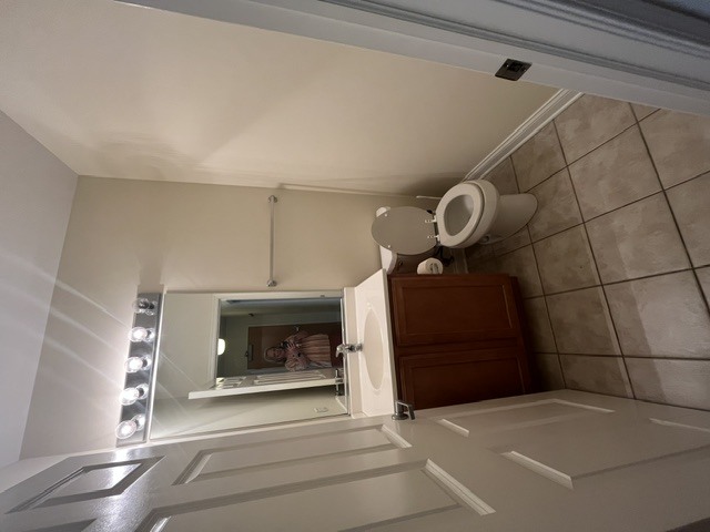 8 W Monroe Street 800
