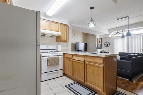 Tiny photo for 2734 S Wentworth Avenue #317, Chicago, IL 60616 (MLS # 12474514)
