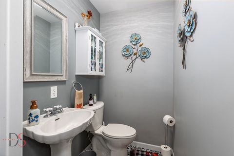Tiny photo for 527 E Main Street, Ottawa, IL 61350 (MLS # 12635502)