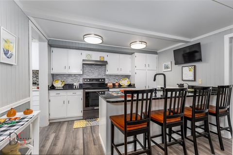 Tiny photo for 527 E Main Street, Ottawa, IL 61350 (MLS # 12635502)