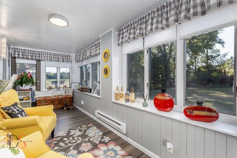 Tiny photo for 527 E Main Street, Ottawa, IL 61350 (MLS # 12635502)