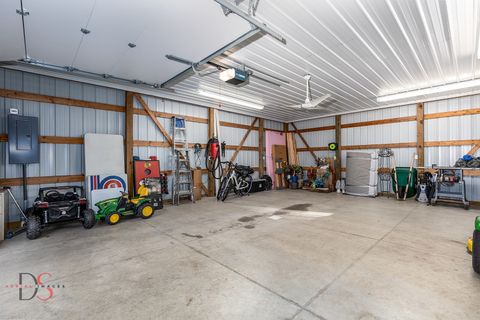 Tiny photo for 527 E Main Street, Ottawa, IL 61350 (MLS # 12635502)