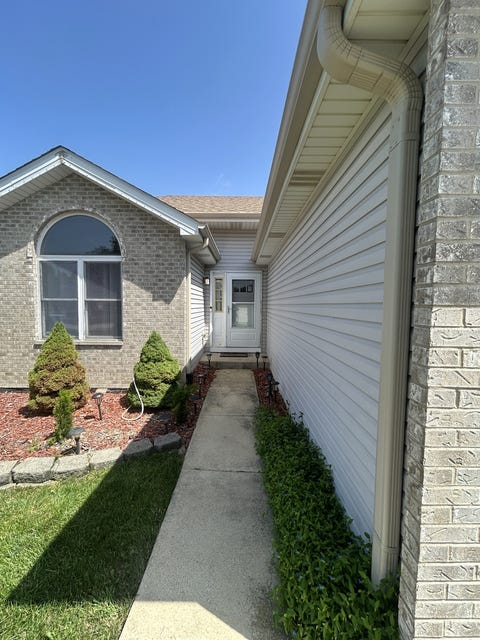 Tiny photo for 53 Sunrise Court, Steger, IL 60475 (MLS # 12693783)