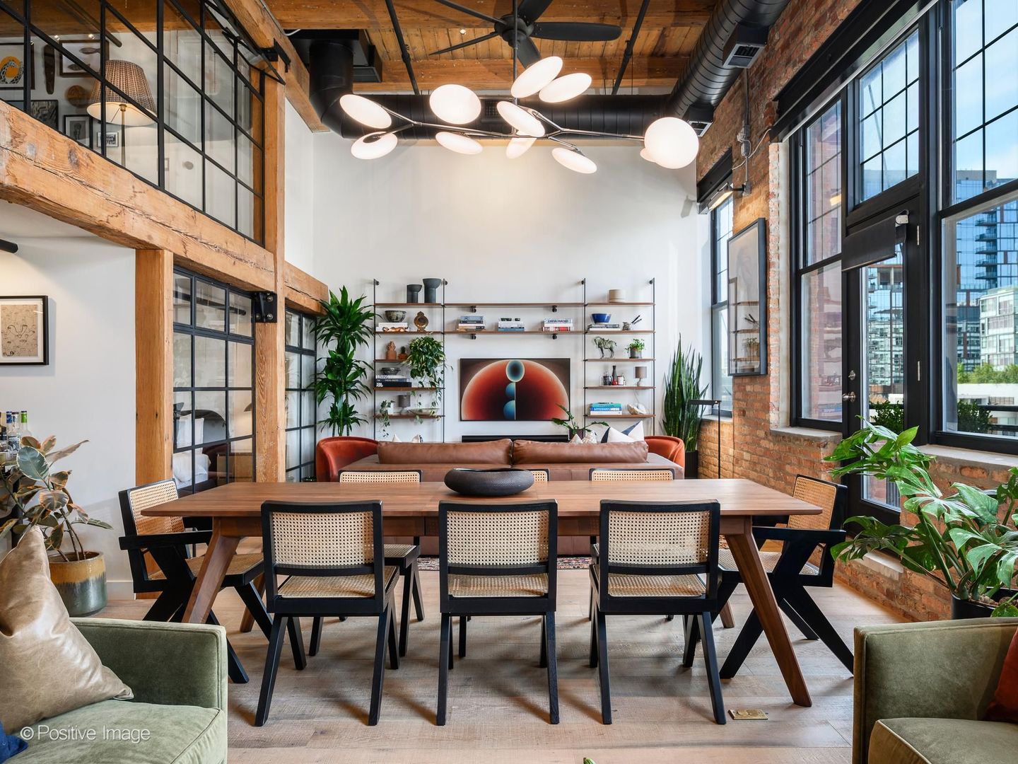 1000 W Washington Boulevard 538-539