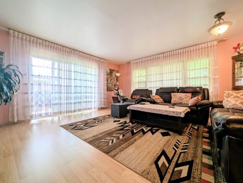 Tiny photo for 4229 N Keystone Avenue #3H, Chicago, IL 60641 (MLS # 12682691)