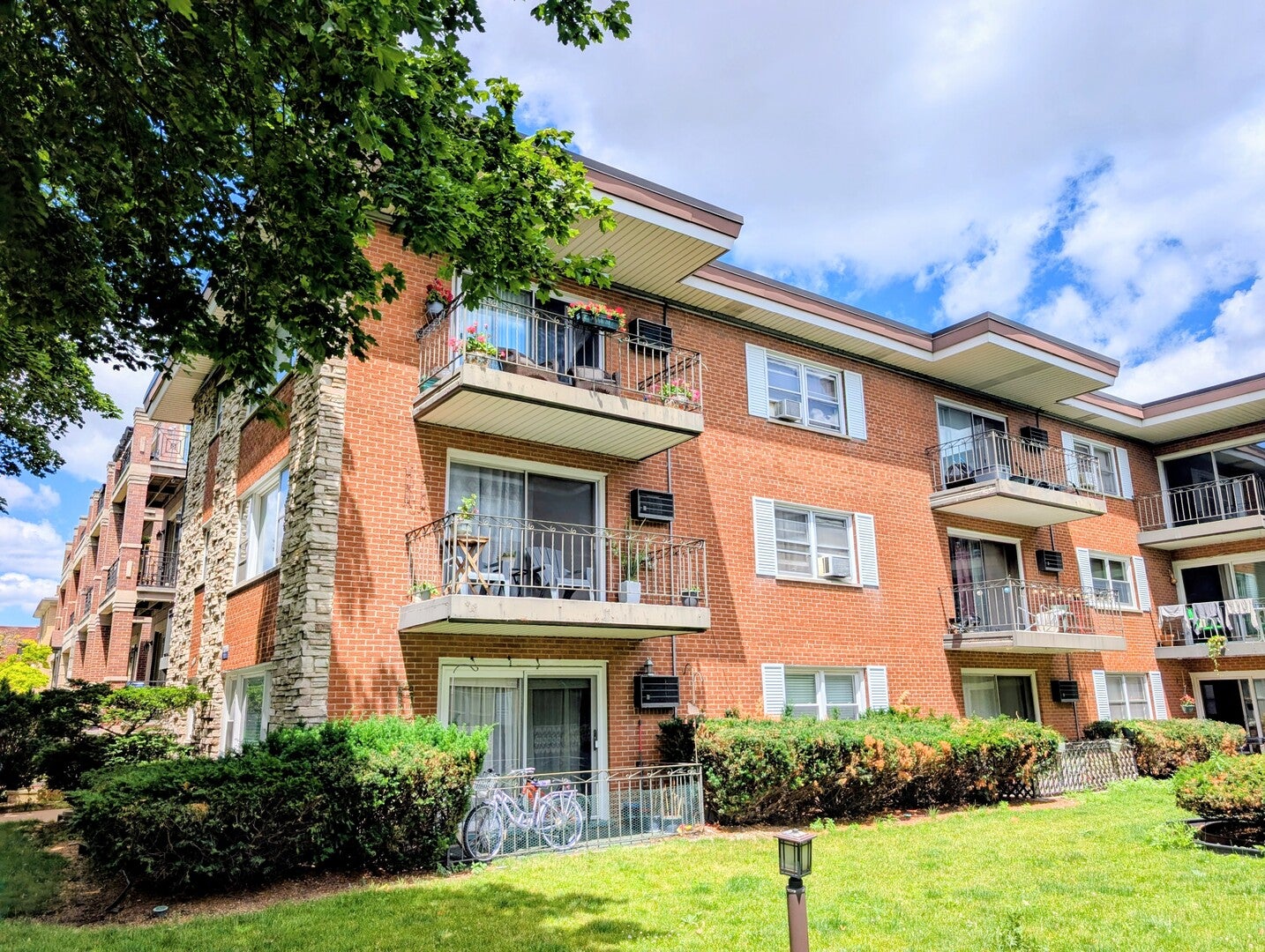 4229 N Keystone Avenue 3H