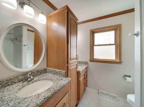 Tiny photo for 1341 Trinity Place, Libertyville, IL 60048 (MLS # 12586922)