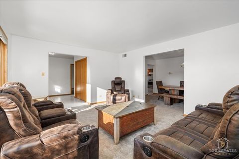 Tiny photo for 9410 Seton Place, Orland Park, IL 60467 (MLS # 12533780)