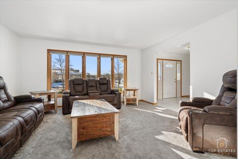 Tiny photo for 9410 Seton Place, Orland Park, IL 60467 (MLS # 12533780)