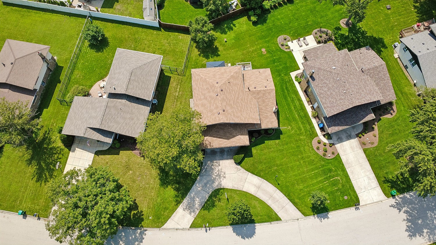 12123 Lake View Drive
