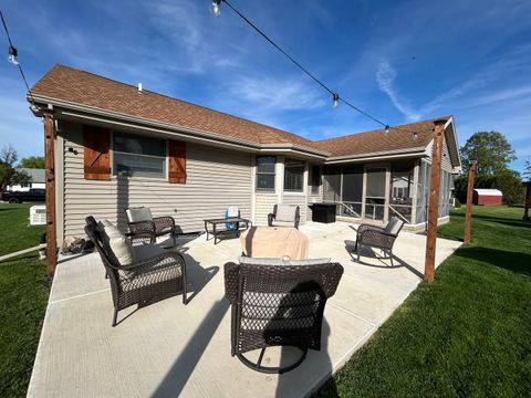 Tiny photo for 1711 Peri Drive, Mendota, IL 61342 (MLS # 12629732)