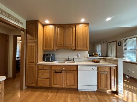 Tiny photo for 1711 Peri Drive, Mendota, IL 61342 (MLS # 12629732)