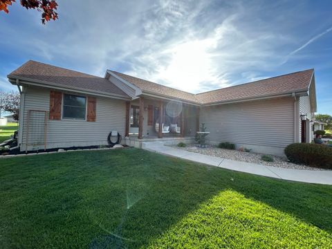 Tiny photo for 1711 Peri Drive, Mendota, IL 61342 (MLS # 12629732)