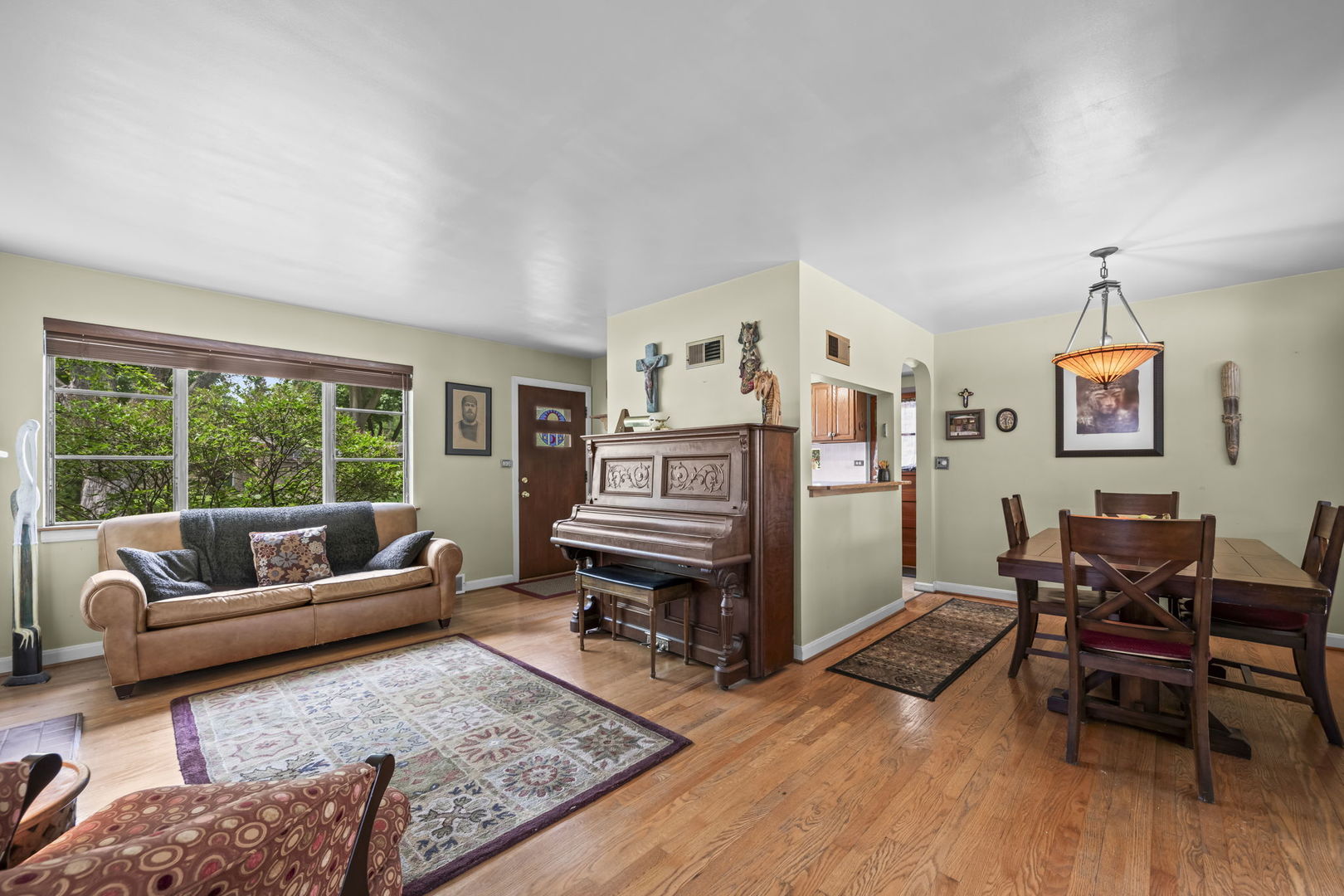 215 N Lincoln Lane