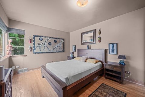 Tiny photo for 215 N Lincoln Lane, Arlington Heights, IL 60004 (MLS # 12659704)