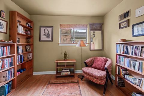 Tiny photo for 215 N Lincoln Lane, Arlington Heights, IL 60004 (MLS # 12659704)