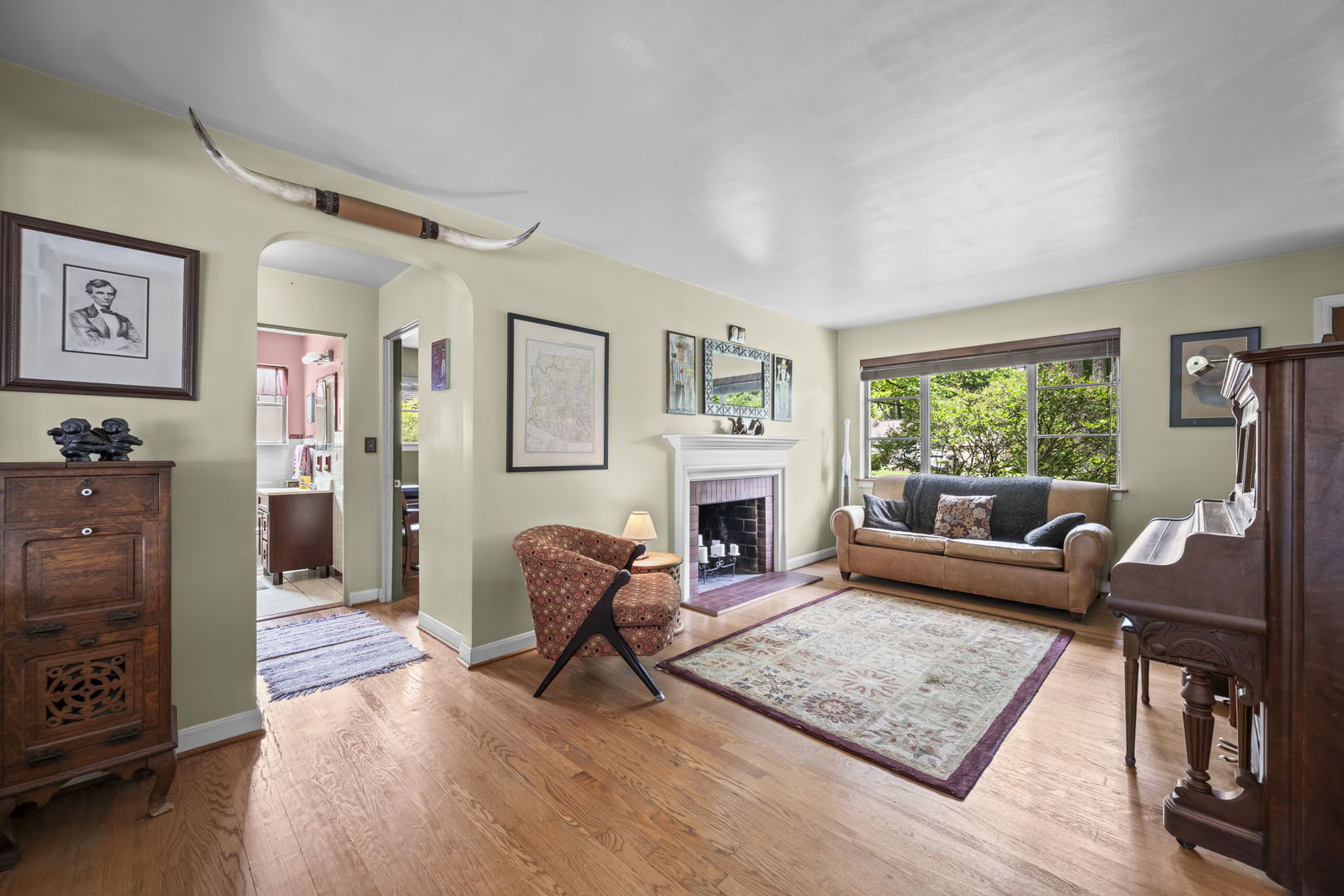 215 N Lincoln Lane