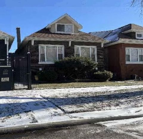 Tiny photo for 8737 S Essex Avenue, Chicago, IL 60617 (MLS # 12443919)