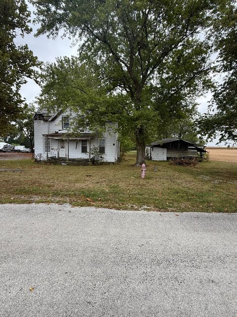 Tiny photo for 420 S Sanford Street, Ivesdale, IL 61851 (MLS # 12479848)