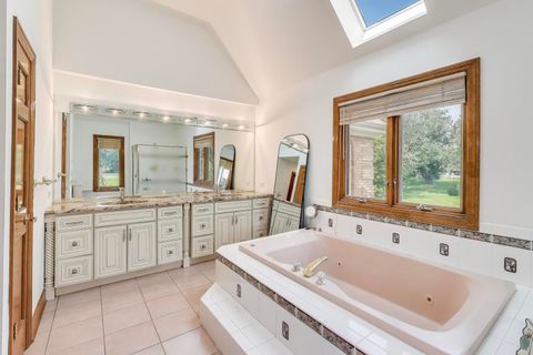 Tiny photo for 45 Willow Bay Drive, South Barrington, IL 60010 (MLS # 12490257)