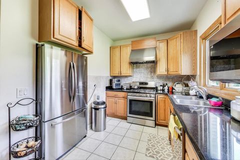 Tiny photo for 45 Willow Bay Drive, South Barrington, IL 60010 (MLS # 12490257)
