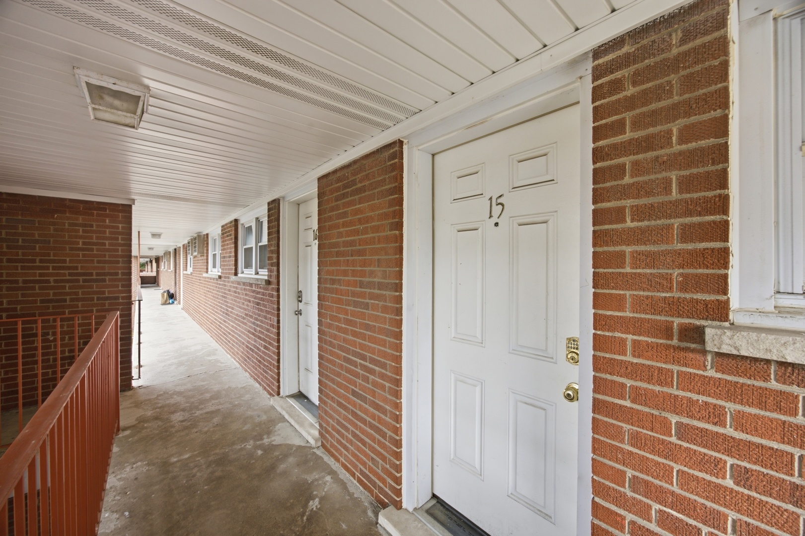 1105 Holiday Lane 15