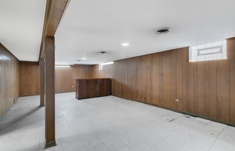 Tiny photo for 9712 S Kolmar Avenue, Oak Lawn, IL 60453 (MLS # 12623218)