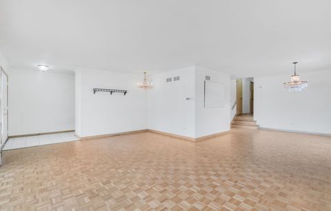 Tiny photo for 9712 S Kolmar Avenue, Oak Lawn, IL 60453 (MLS # 12623218)