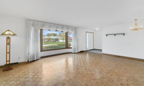 Tiny photo for 9712 S Kolmar Avenue, Oak Lawn, IL 60453 (MLS # 12623218)