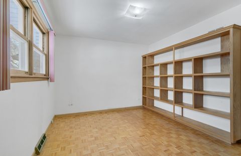 Tiny photo for 9712 S Kolmar Avenue, Oak Lawn, IL 60453 (MLS # 12623218)