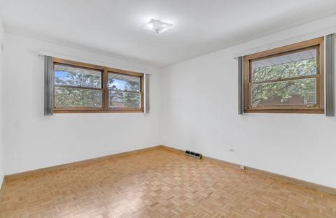 Tiny photo for 9712 S Kolmar Avenue, Oak Lawn, IL 60453 (MLS # 12623218)