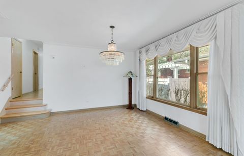 Tiny photo for 9712 S Kolmar Avenue, Oak Lawn, IL 60453 (MLS # 12623218)