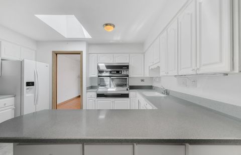 Tiny photo for 9712 S Kolmar Avenue, Oak Lawn, IL 60453 (MLS # 12623218)