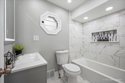 Tiny photo for 321 E Ardmore Avenue, Roselle, IL 60172 (MLS # 12532400)