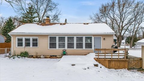 Tiny photo for 321 E Ardmore Avenue, Roselle, IL 60172 (MLS # 12532400)