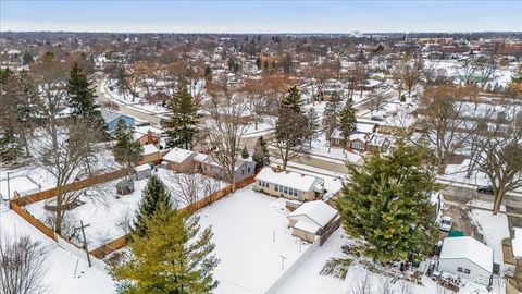 Tiny photo for 321 E Ardmore Avenue, Roselle, IL 60172 (MLS # 12532400)