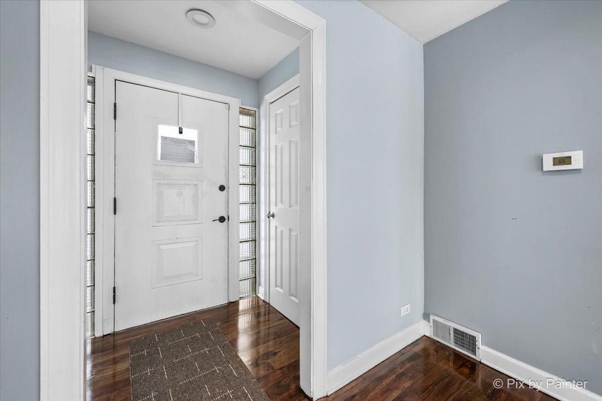 321 E Ardmore Avenue