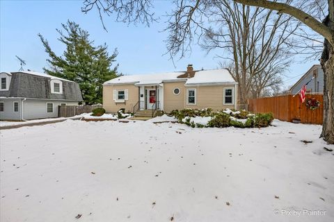 Tiny photo for 321 E Ardmore Avenue, Roselle, IL 60172 (MLS # 12532400)