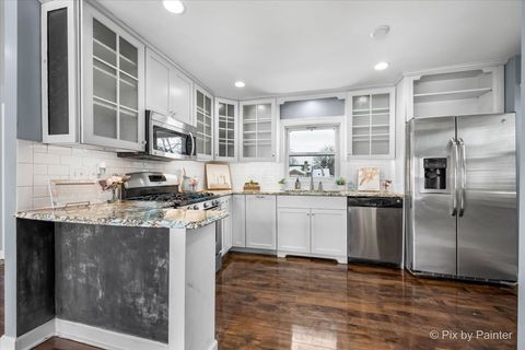 Tiny photo for 321 E Ardmore Avenue, Roselle, IL 60172 (MLS # 12532400)