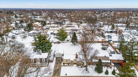 Tiny photo for 321 E Ardmore Avenue, Roselle, IL 60172 (MLS # 12532400)